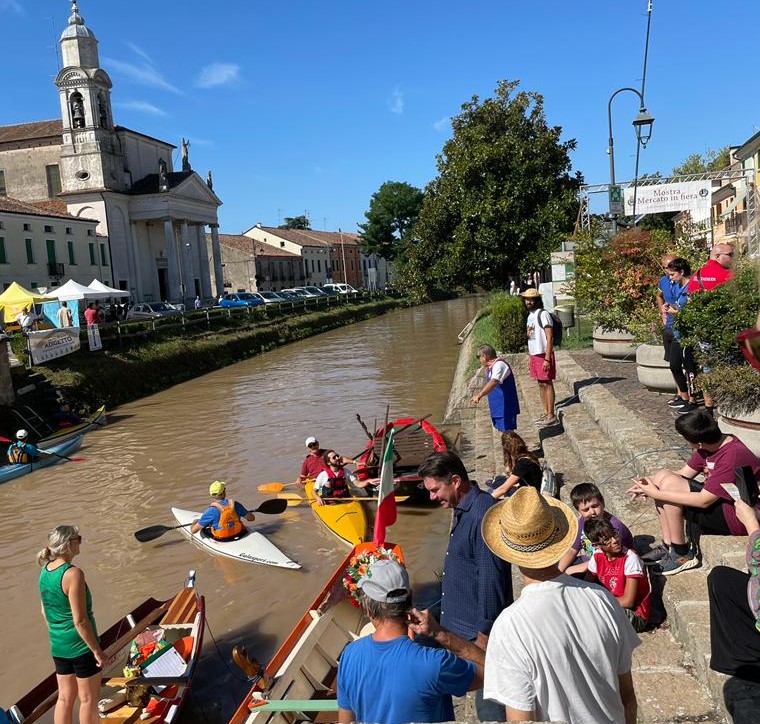 Voga veneta, a Lendinara si conferma la passione per il remo 